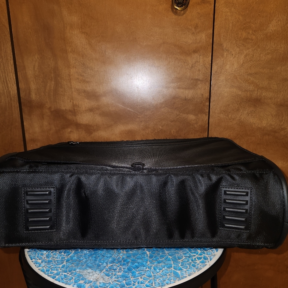 LAT_560 LAPTOP MESSENGER CASE LARGE (15") - Picture 4 of 10